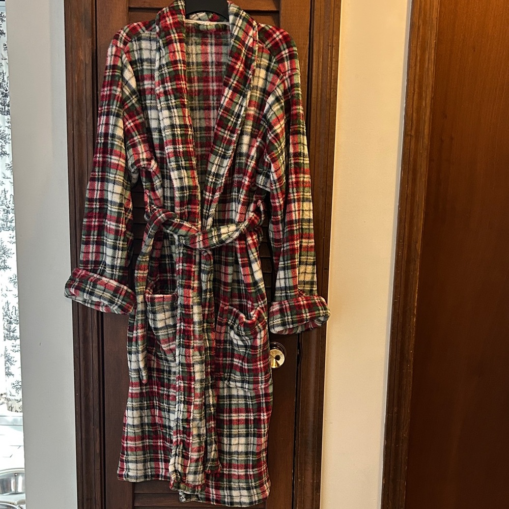 Pottery Barn Denver Plaid Large Robe
